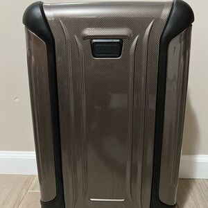 Tumi Vapor 22" International Carry-On
Hardcase Spinner Luggage Fossil NWT $675